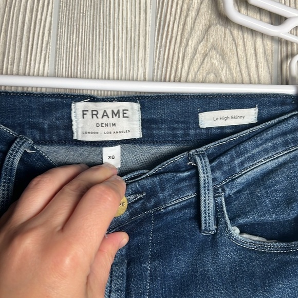 Women’s Frame Denim Jean Size 28 Le High Skinny Raw Hem Distressed dark wash - Picture 2 of 7
